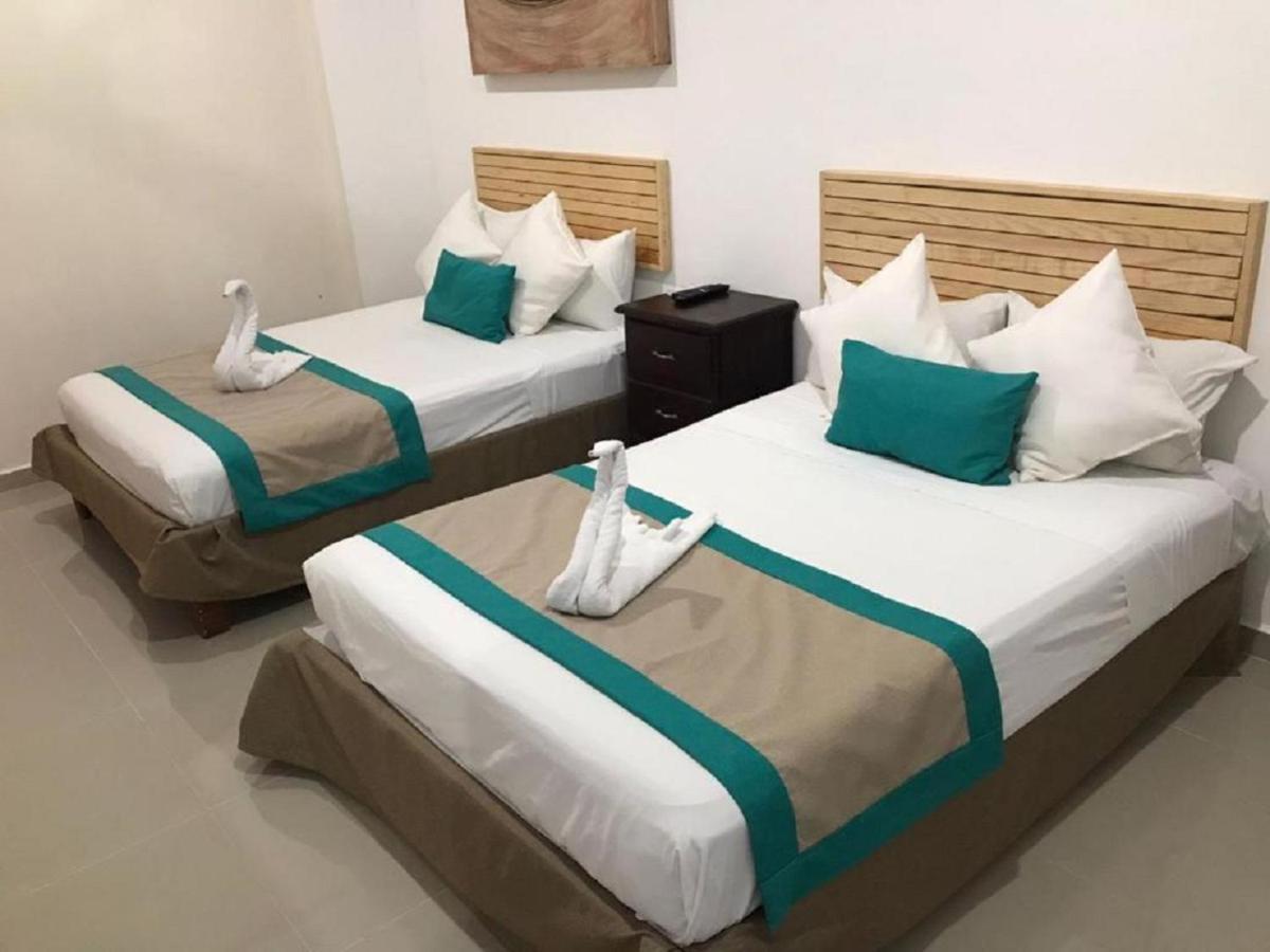 D'atyi 10 Avenue Inn