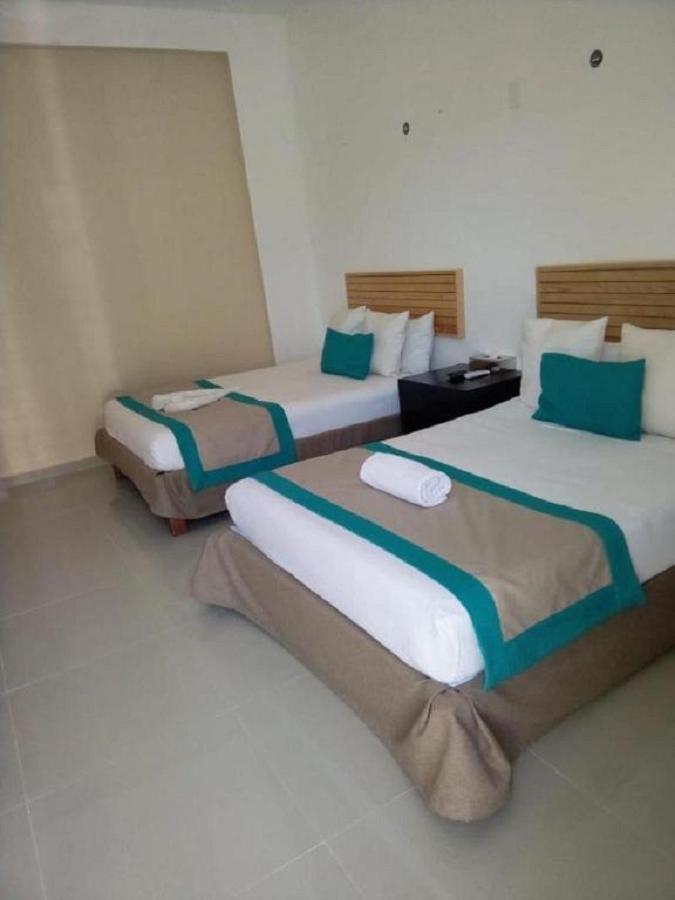 D'atyi 10 Avenue Inn 2*